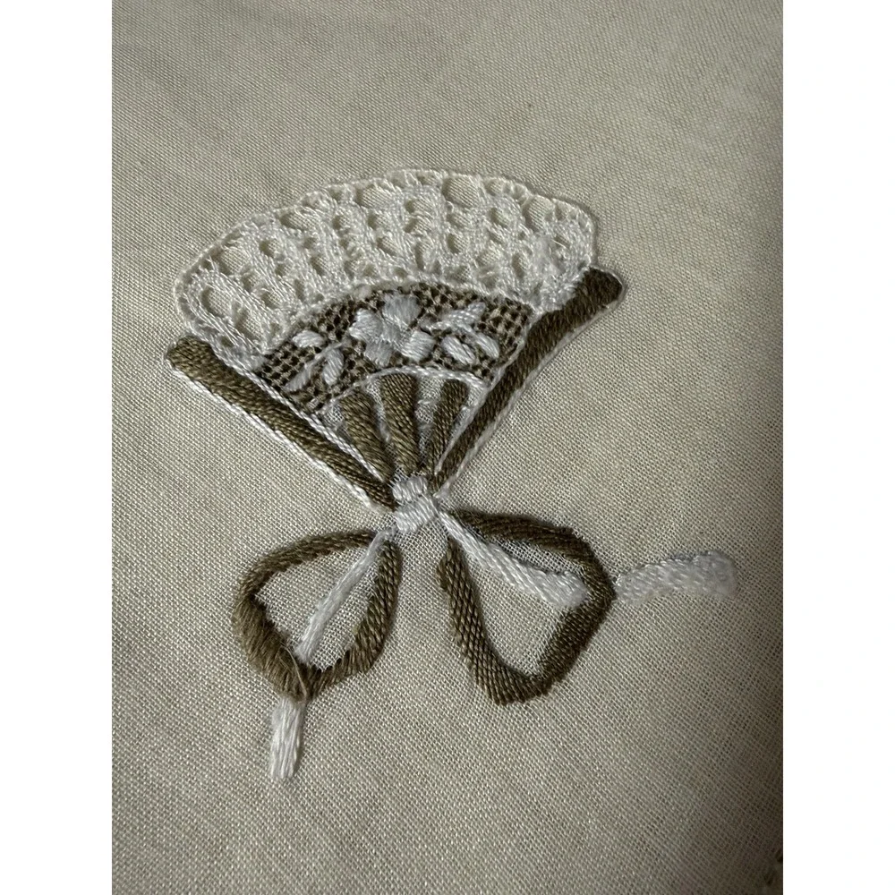 Vintage Linen Napkins Set of 8 Embroidered Fan Bow Ivory Cream 16